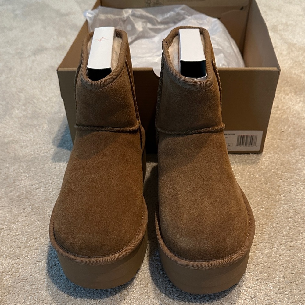 UGG Women's Classic Mini Platform Boots - Chestnut